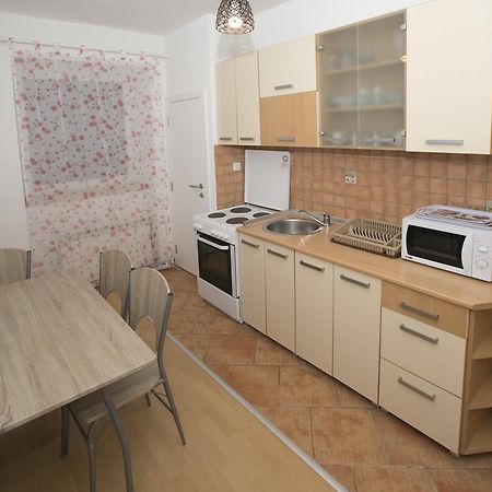 Downtown 3 Bedroom Apartment Сараєво Екстер'єр фото