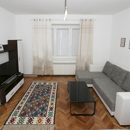 Downtown 3 Bedroom Apartment Сараєво Екстер'єр фото