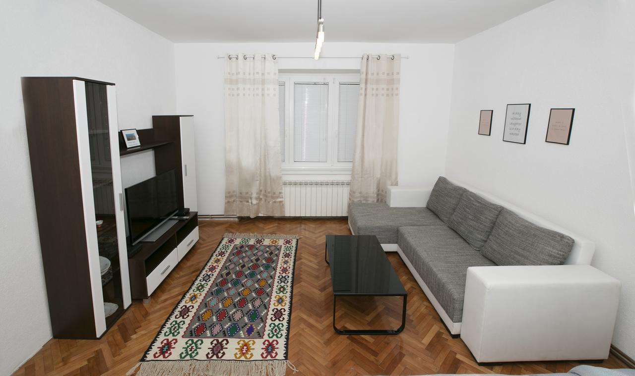 Downtown 3 Bedroom Apartment Сараєво Екстер'єр фото