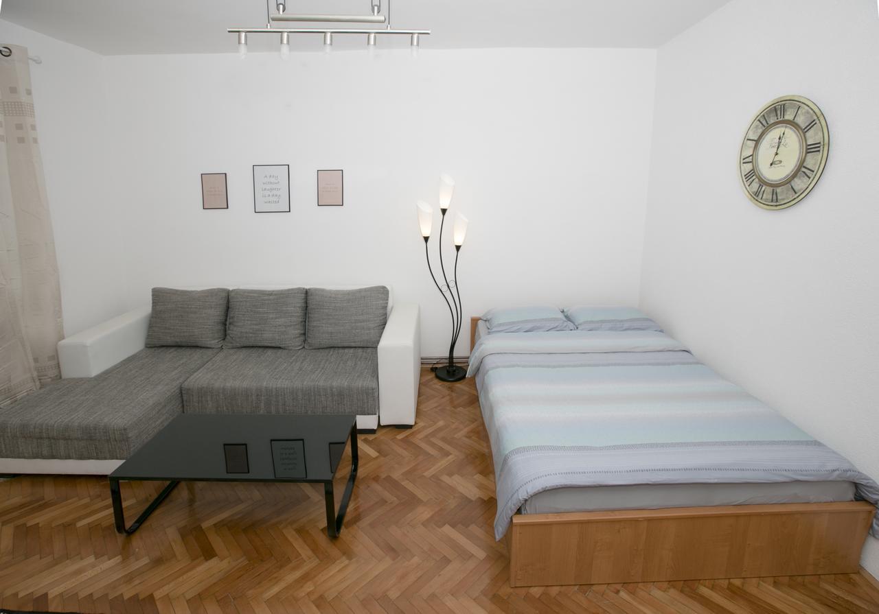Downtown 3 Bedroom Apartment Сараєво Екстер'єр фото
